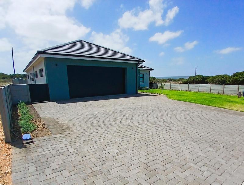 3 Bedroom Property for Sale in Stilbaai Wes Western Cape